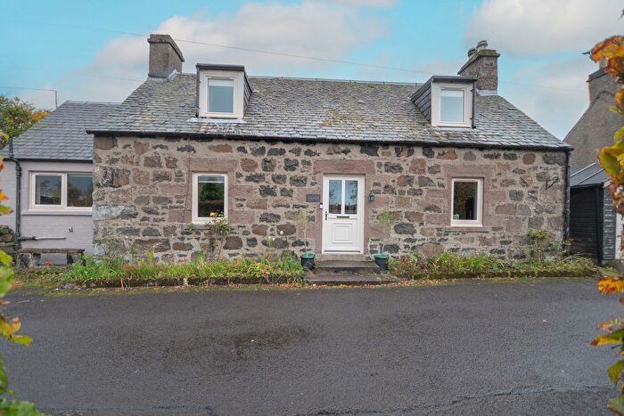 2 Bedroom Detached House For Sale In St Davids, Crieff, PH7
