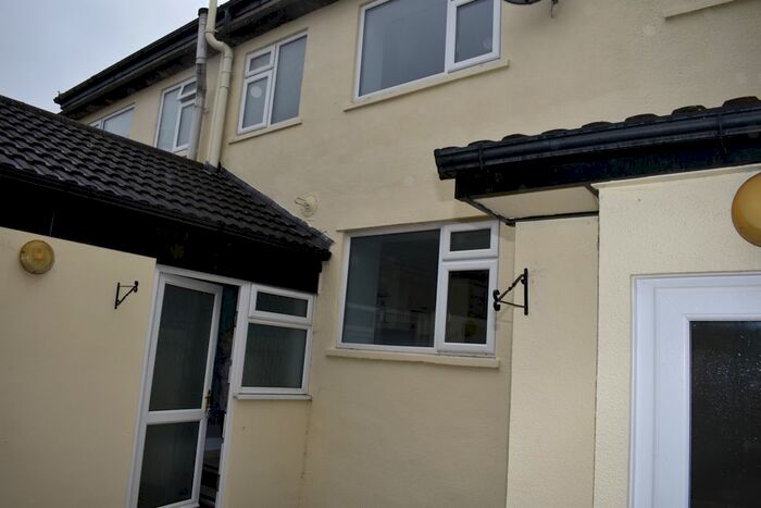 3 Bedroom Flat To Rent In High Street, Worle, Weston-Super-Mare, BS22