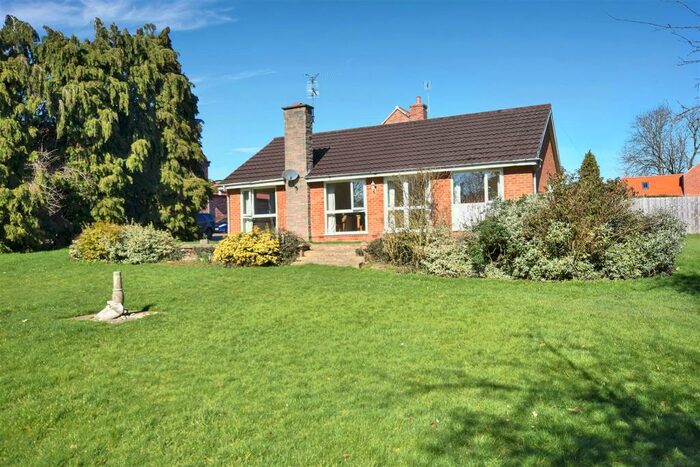 2 Bedroom Detached Bungalow For Sale In Tenters Lane, Eakring, Newark, NG22