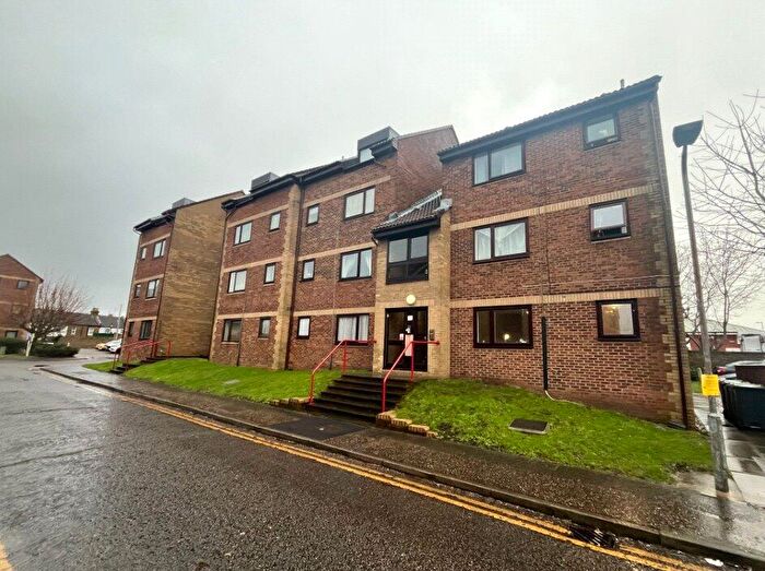 2 Bedroom Apartment To Rent In Priory Court, Roots Hall Drive, Southend On Sea, Essex, SS2