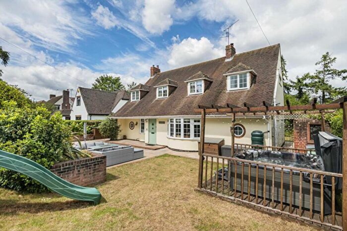 4 Bedroom Detached House For Sale In Old Bath Road, Sonning, Reading, Berkshire, RG4