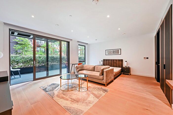Flat To Rent In The Modern, Embassy Gardens, London, SW11