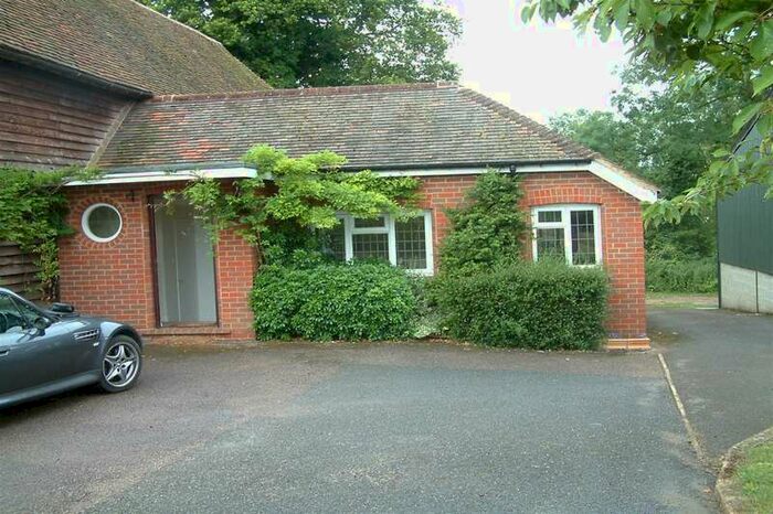 2 Bedroom Cottage To Rent In 2 Bedroom Semi-detached Cottage In Godalming, GU8