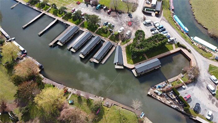 2 Bedroom Bungalow For Sale In The Basin, Isleham Marina, CB7