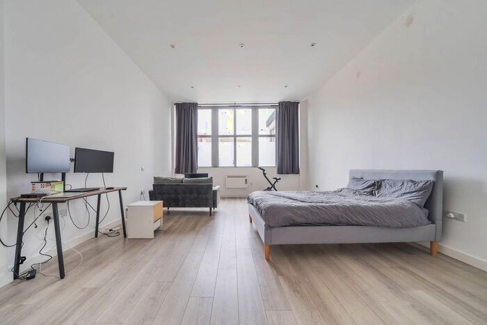 Studio To Rent In Talbot Skyline, Pinner, Harrow, HA2