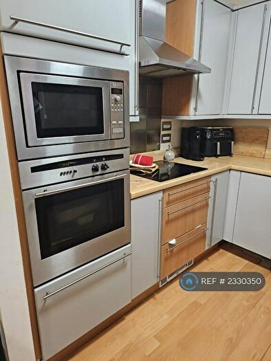 1 Bedroom Flat To Rent In Queen Street, Cardiff, CF10