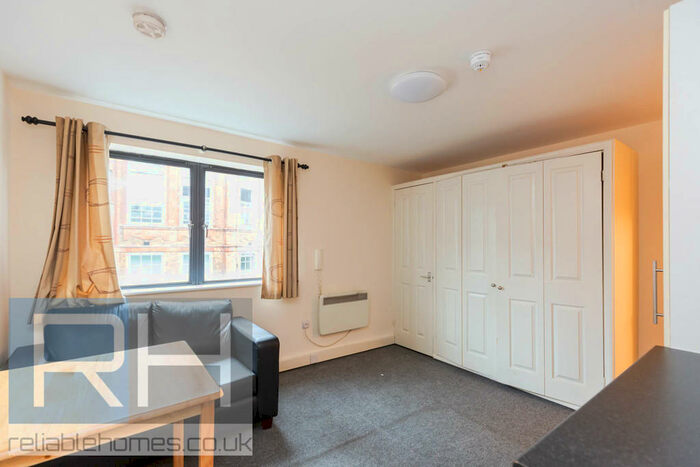 Studio To Rent In Hornsey Road, Holloway, London, N7