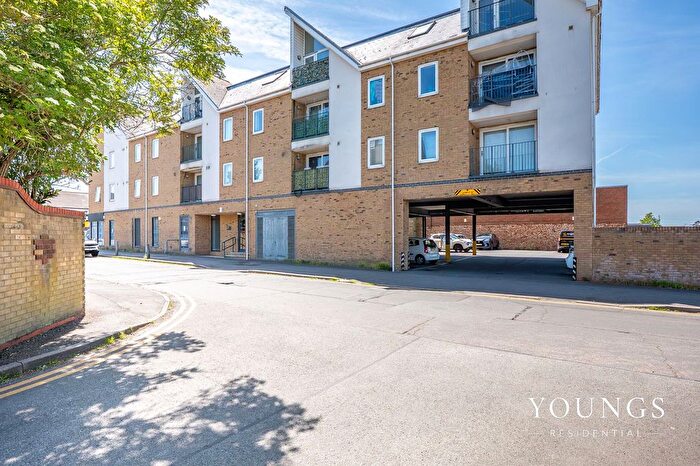 2 Bedroom Flat For Sale In Lambeth Road, Lambeth Court Lambeth Road, SS7