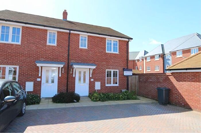 3 Bedroom End Of Terrace House To Rent In Cutforth Way, Romsey, SO51