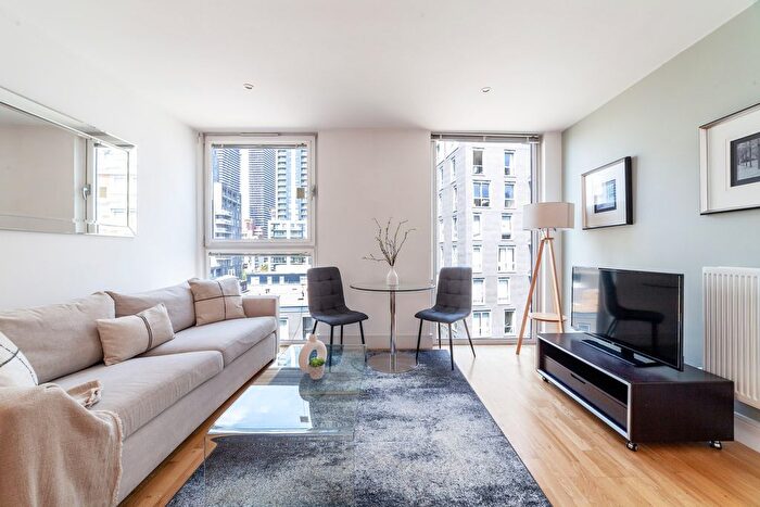 1 Bedroom Flat To Rent In Lanterns Way, London, E14