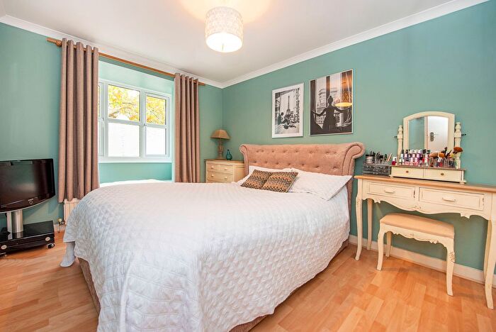 1 Bedroom Flat For Sale In Kingsworthy Close, Kingston Upon Thames, KT1