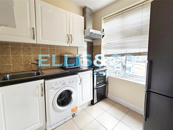 1 Bedroom Maisonette To Rent In Beechwood Avenue, Harrow, HA2