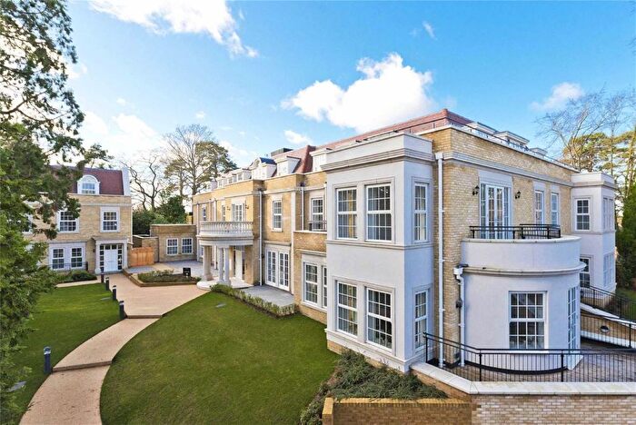 2 Bedroom Flat To Rent In Ridgewood, Brooklands Road, Weybridge, KT13