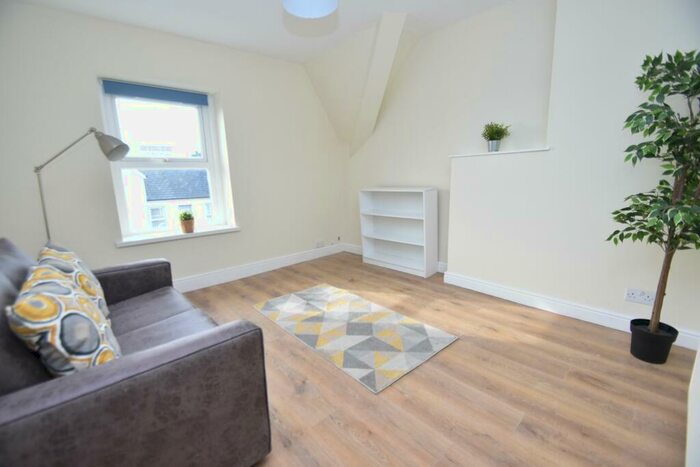 1 Bedroom Flat To Rent In Piercefield Place, Adamsdown, Cardiff, CF24