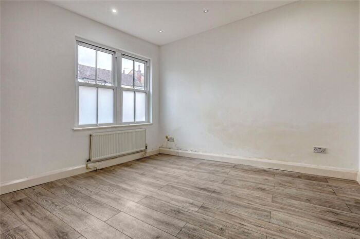 2 Bedroom Apartment To Rent In Langthorne Road, London, E11
