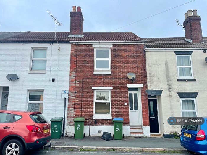 3 Bedroom Terraced House To Rent In Middle St, Southampton, SO14