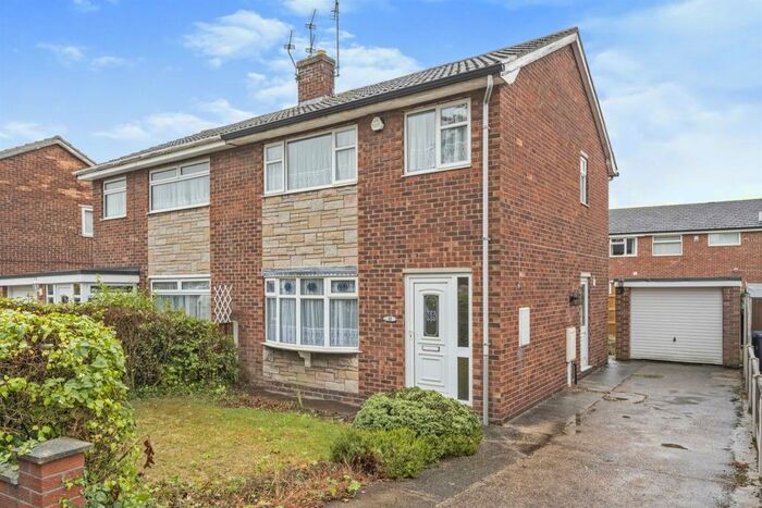 3 Bedroom Semi-Detached House To Rent In Long Close, Doncaster, DN4