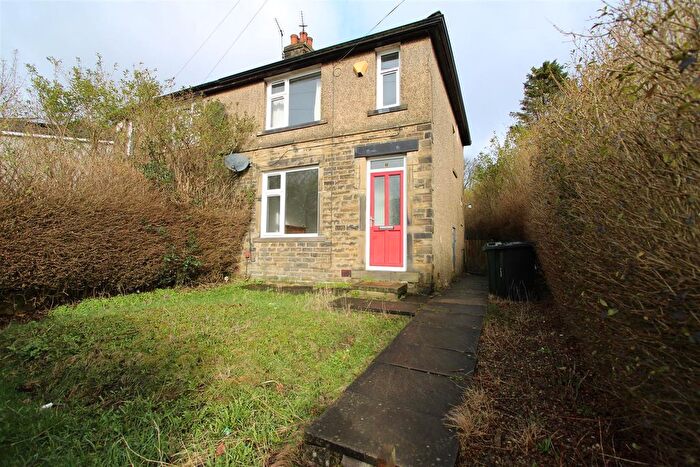 2 Bedroom Semi Detached House To Rent In Torre Road, Bradford, BD6