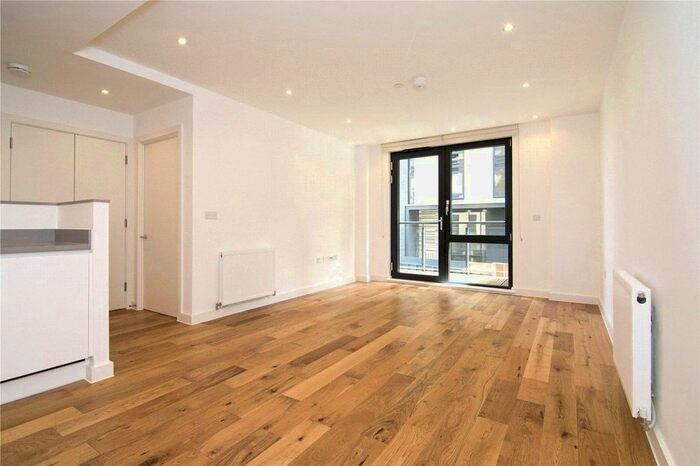 1 Bedroom Flat To Rent In Graphite Point, Palmers Road, London, E2