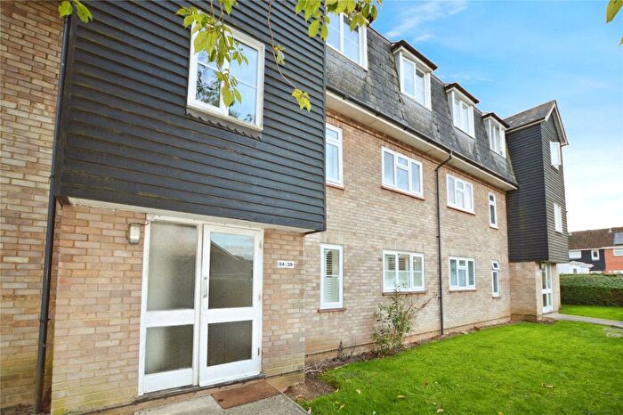 1 Bedroom Flat To Rent In Menzies Avenue, Basildon, SS15
