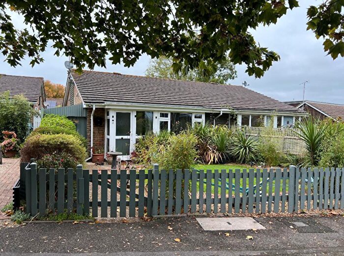 2 Bedroom Bungalow For Sale In Penlands Vale, Steyning, West Sussex, BN44