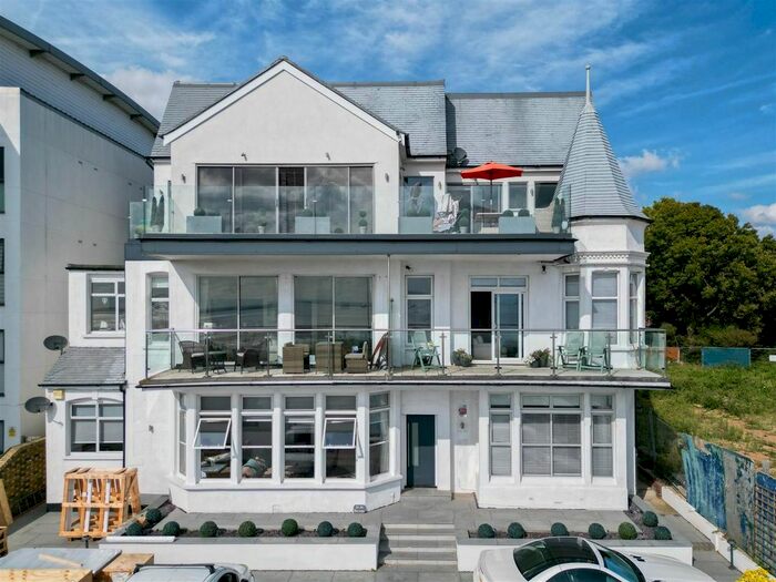 1 Bedroom Flat To Rent In The Leas, Westcliff-On-Sea, SS0