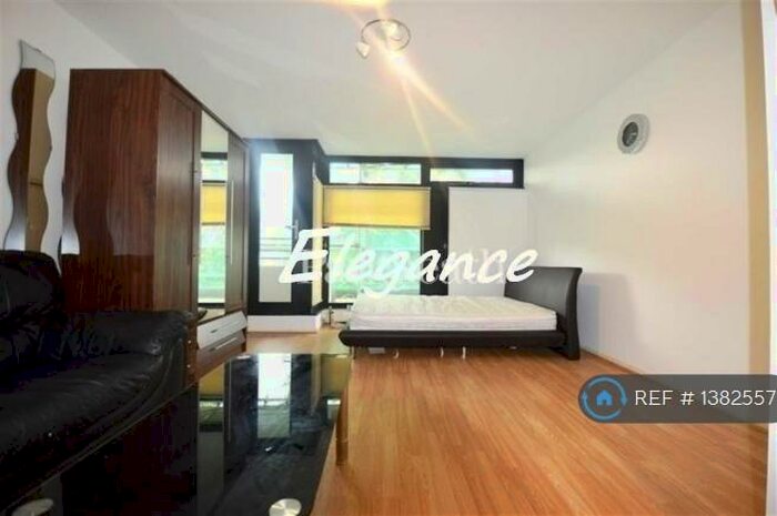 1 Bedroom Flat To Rent In Broadfield Lane, London, NW1
