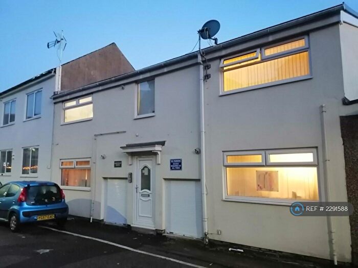 1 Bedroom Flat To Rent In Northway House, St Annes, FY8