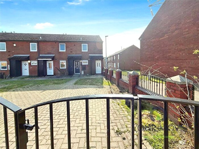 1 Bedroom Flat For Sale In Kirkstall Road, Barnsley, South Yorkshire, S71