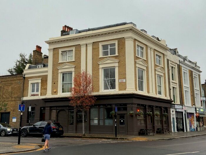 Studio To Rent In Barnsbury Road, London, N1