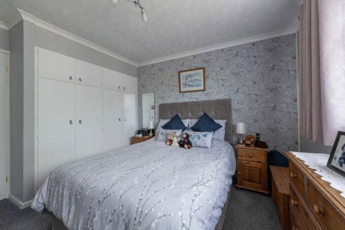 3 Bedroom Detached House For Sale In Milton Road, Milborne St Andrew, DT11