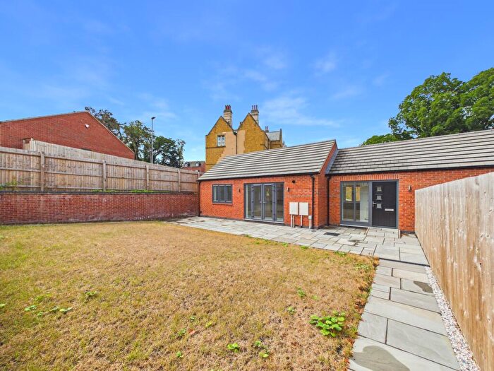 2 Bedroom Bungalow For Sale In Mable Close, Melton Mowbray, LE13