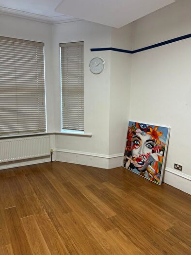 1 Bedroom Flat To Rent In The Avenue, Derby, DE1