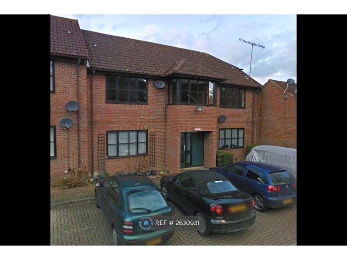 1 Bedroom Flat To Rent In Stoney Grove, Chesham, HP5