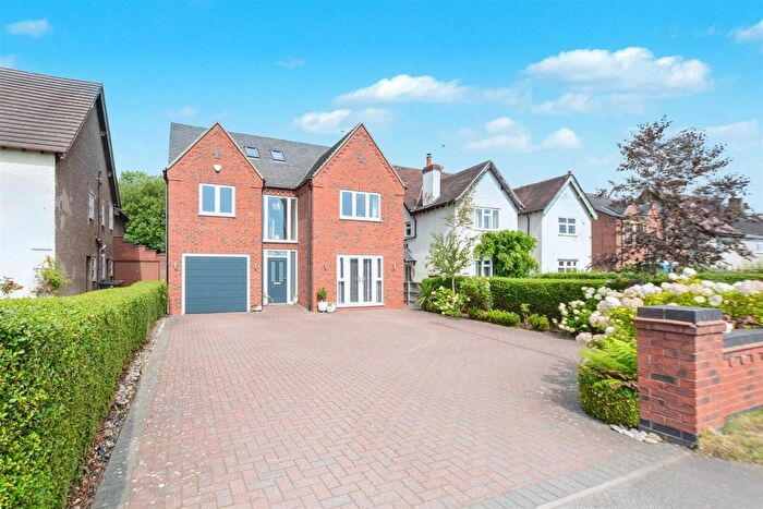 5 Bedroom Detached House For Sale In High Lane East, West Hallam, Derbyshire, DE7