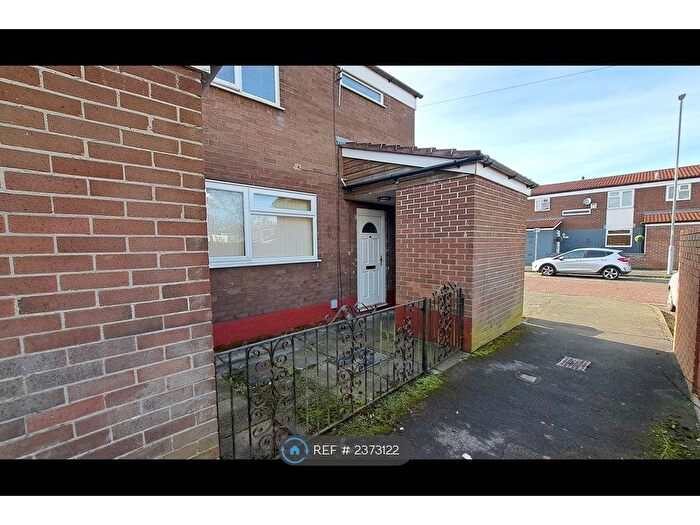 3 Bedroom Semi-Detached House To Rent In Cremorne Hey, Liverpool, L28