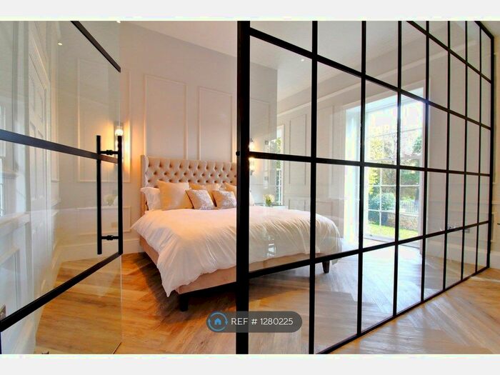 1 Bedroom Flat To Rent In Elmfield House, Doncaster DN1