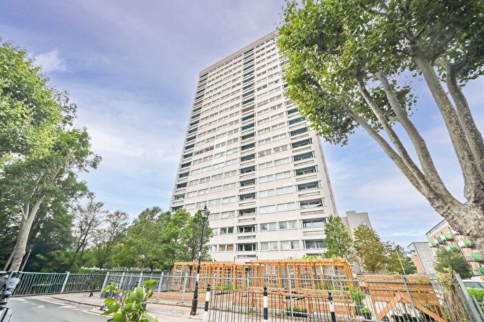 2 Bedroom Flat For Sale In Grafton House, Wellington Way, Bow, London, E3