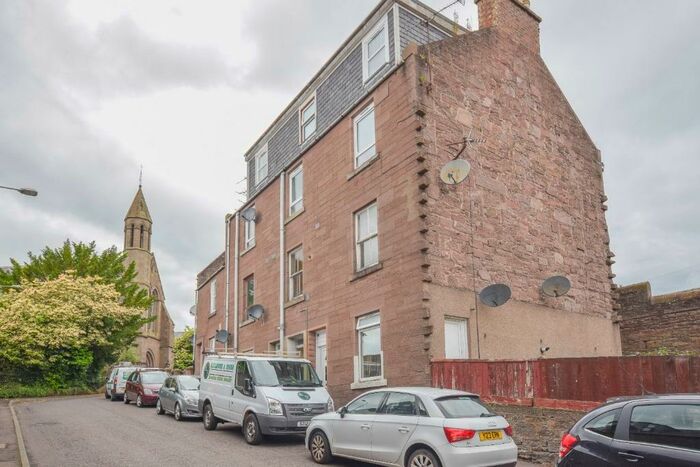 2 Bedroom Flat To Rent In Bank Street, Brechin, Angus, DD9