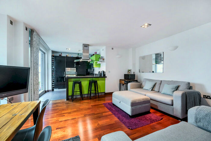 2 Bedroom Apartment To Rent In Bridges Wharf, Battersea, SW11