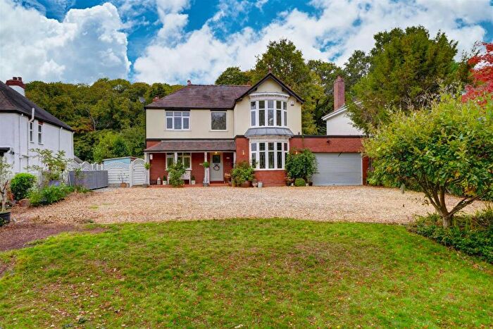 3 Bedroom Detached House For Sale In Bridgnorth Road, Stourton, Stourbridge, DY7