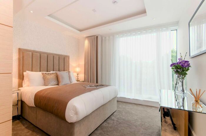 1 Bedroom Flat To Rent In Kensington High Street, Kensington, London, W14