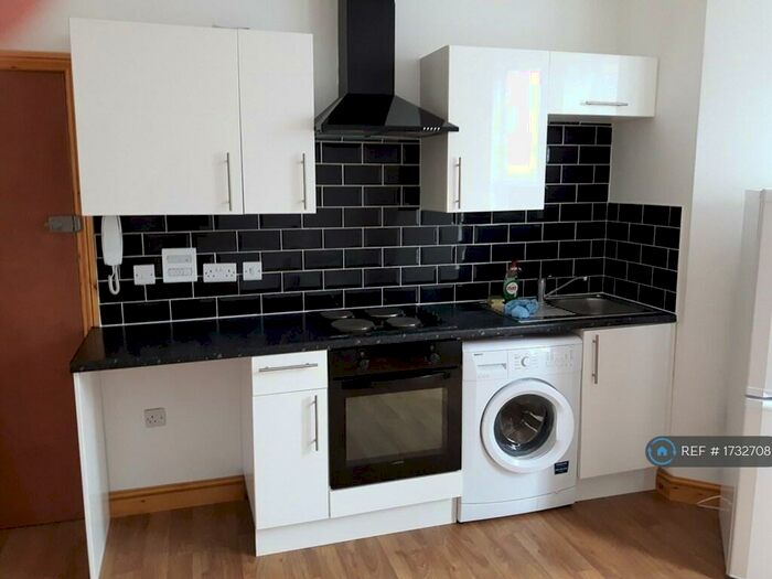 1 Bedroom Flat To Rent In Landguard Road, Southampton, SO15