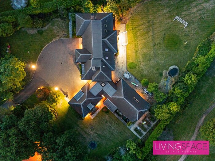 8 Bedroom Detached House For Sale In Mansion House Drive, Stanmore, HA7