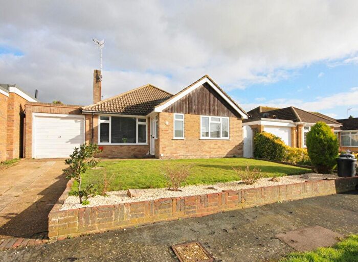 3 Bedroom Bungalow To Rent In Farm Close, Seaford, BN25