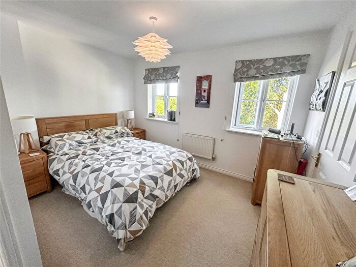3 Bedroom End Terrace House For Sale In Popham Close, Tiverton, Devon, EX16