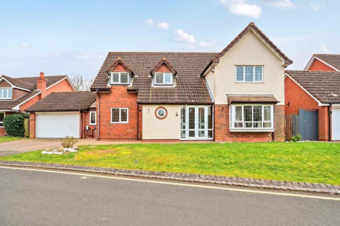 4 Bedroom Detached House For Sale In Grandborough Drive, Solihull, West Midlands, B91