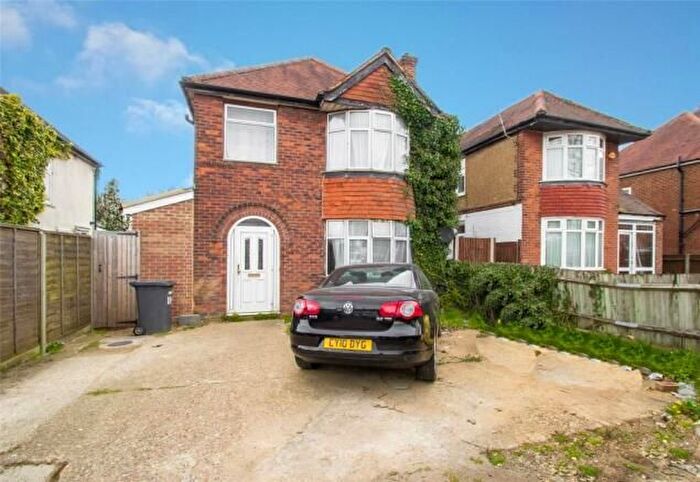 5 Bedroom Detached House For Sale In New Road, High Wycombe, HP12