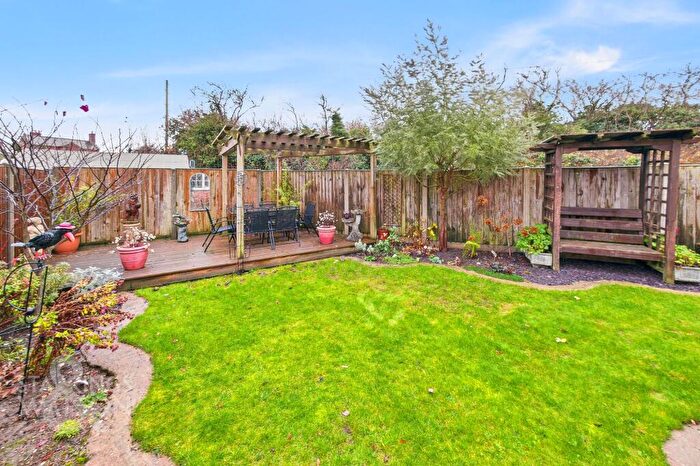 2 Bedroom Semi-Detached Bungalow For Sale In Granary Close, Lingwood, Norwich, NR13