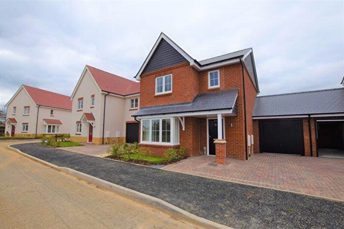 3 Bedroom Detached House To Rent In Cricketers Way, Haddenham, HP17